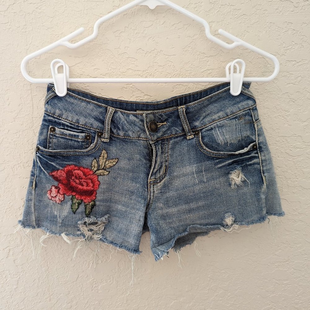 Vintage Wet Seal Floral Embroidered Denim Mini Cut Off Shorts, Sz 3, y2k, 00's